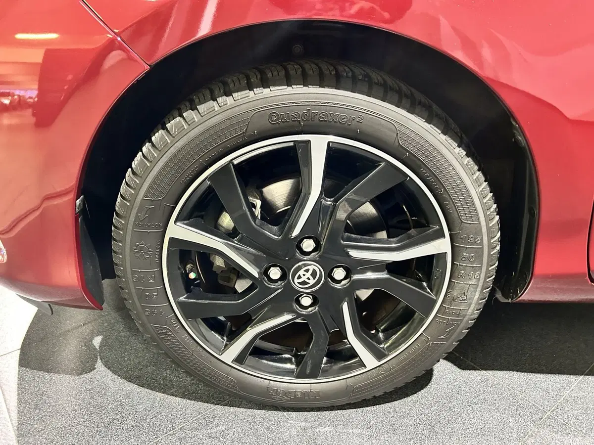 Toyota Yaris usata a Milano (12)
