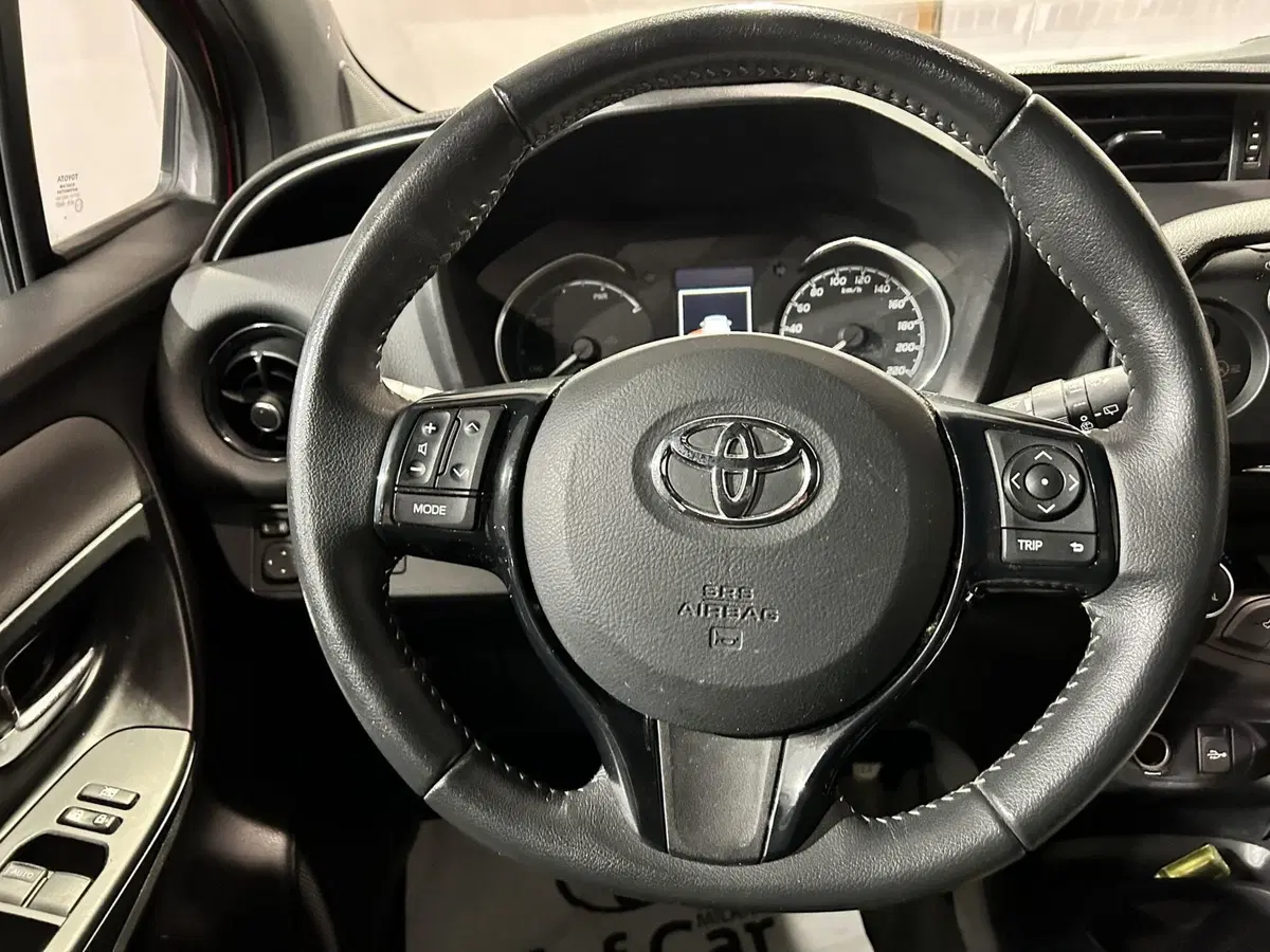 Toyota Yaris usata a Milano (7)