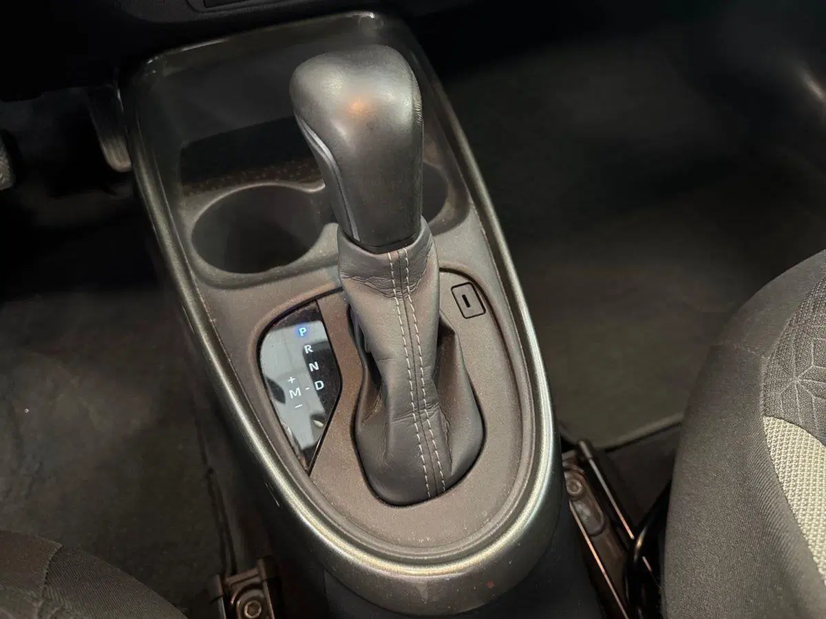 Toyota Aygo X usata a Prato (18)