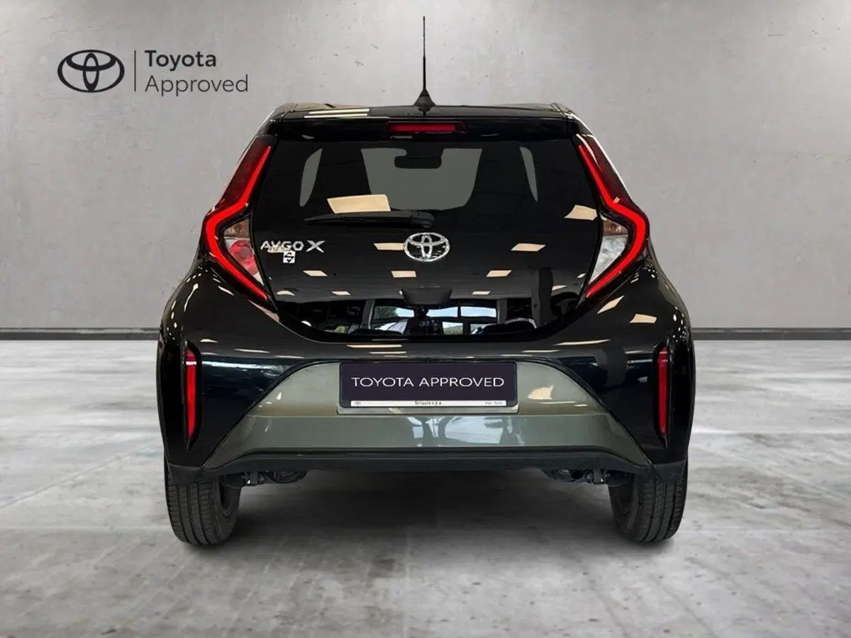 Toyota Aygo X usata a Prato (7)