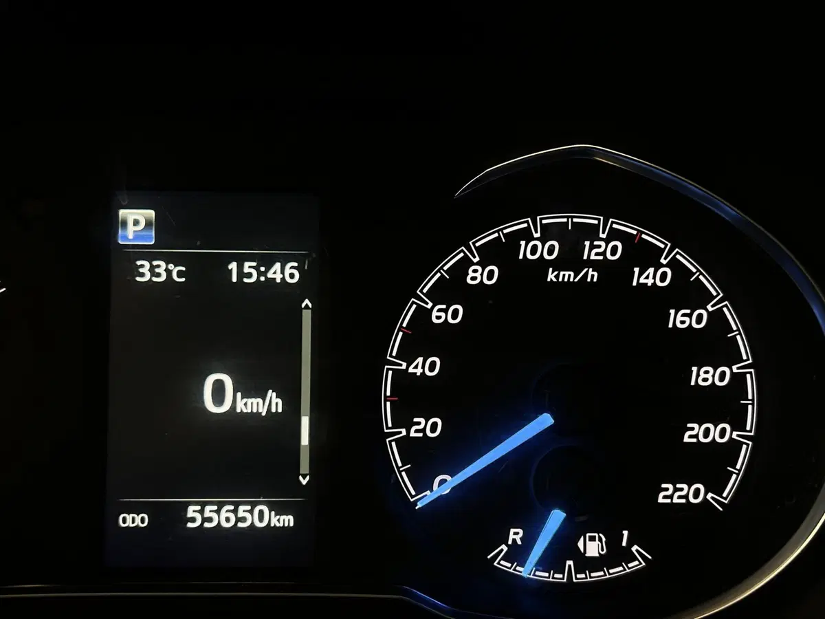Toyota Yaris usata a Milano (12)