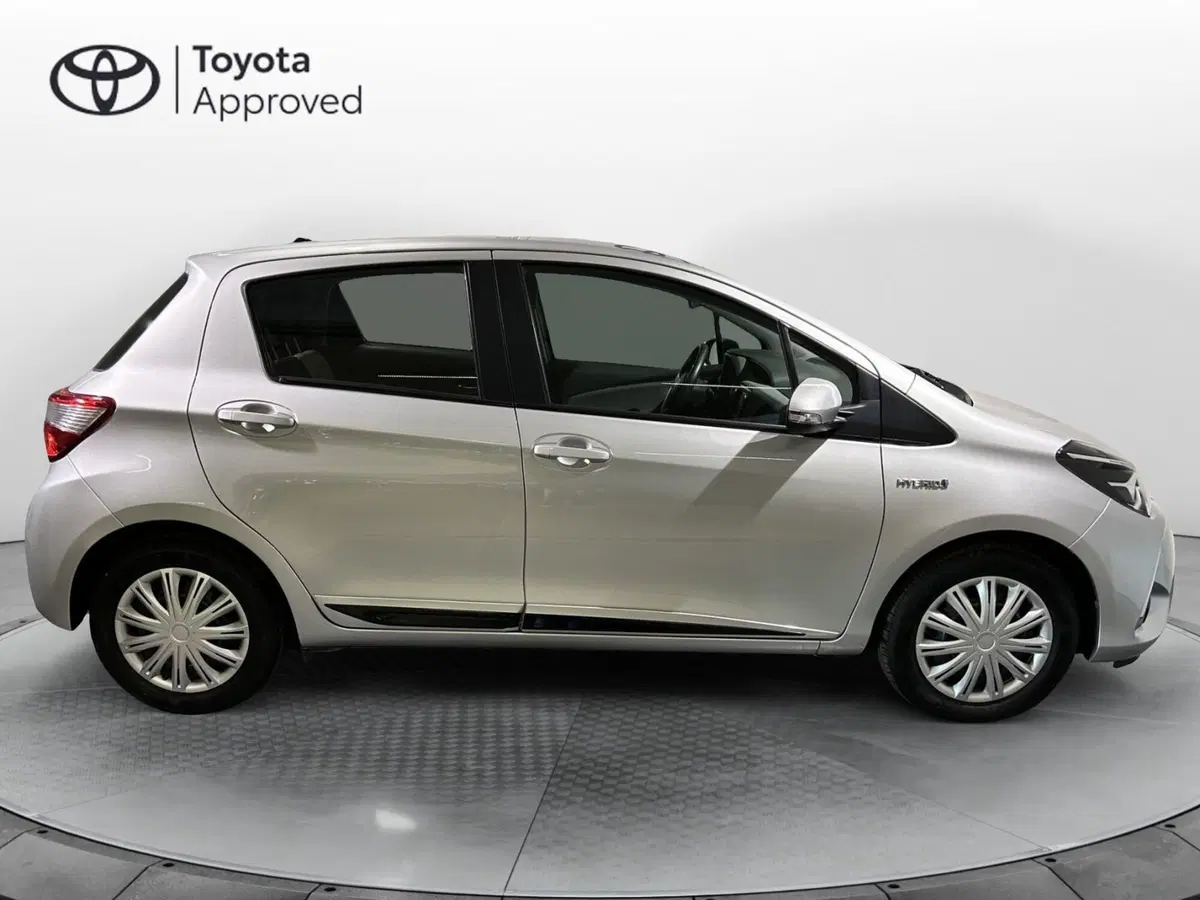 Toyota Yaris usata a Milano (14)