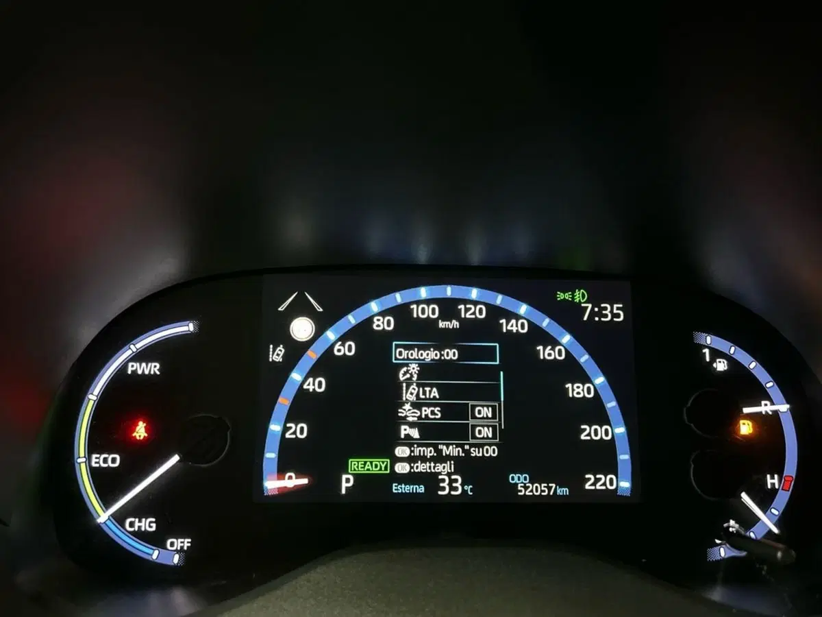 Toyota Yaris Cross usata a Milano (10)