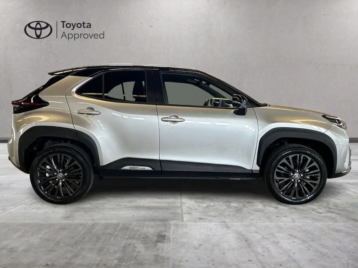 Toyota Yaris Cross usata a Milano (4)