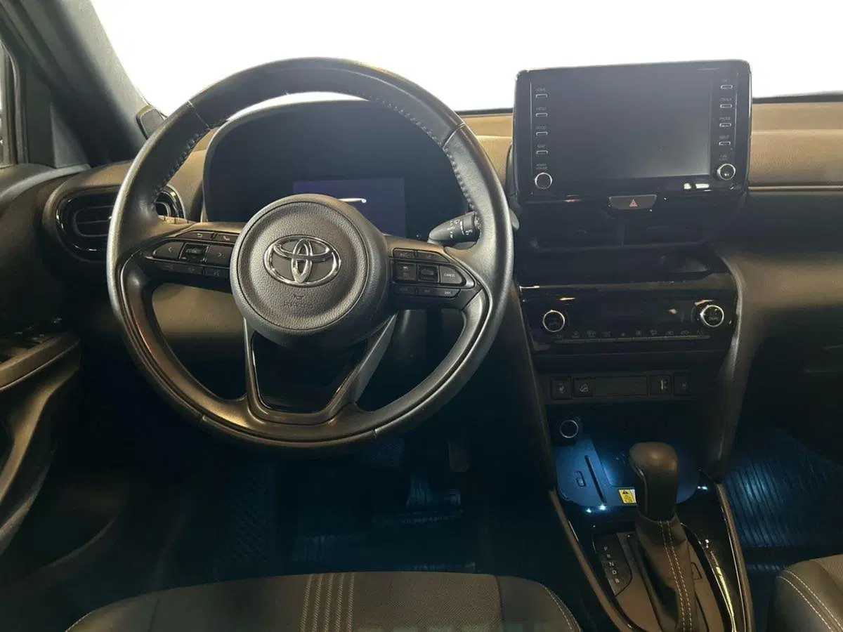 Toyota Yaris Cross usata a Milano (9)