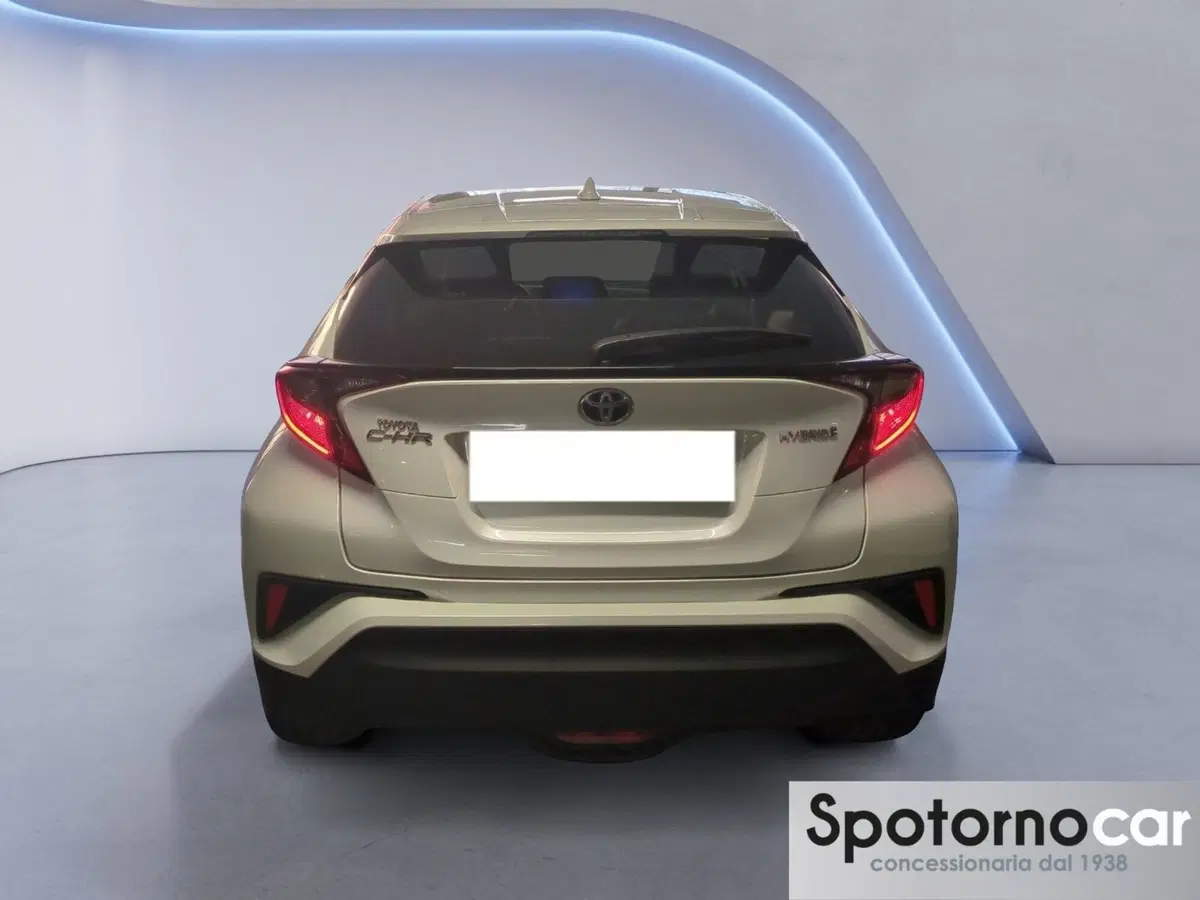 Toyota Toyota C-HR usata a Milano (5)