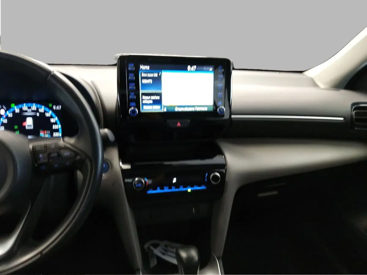 Toyota Yaris Cross usata a Bergamo (11)