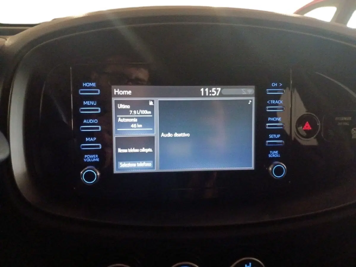 Toyota Aygo X usata a Milano (10)