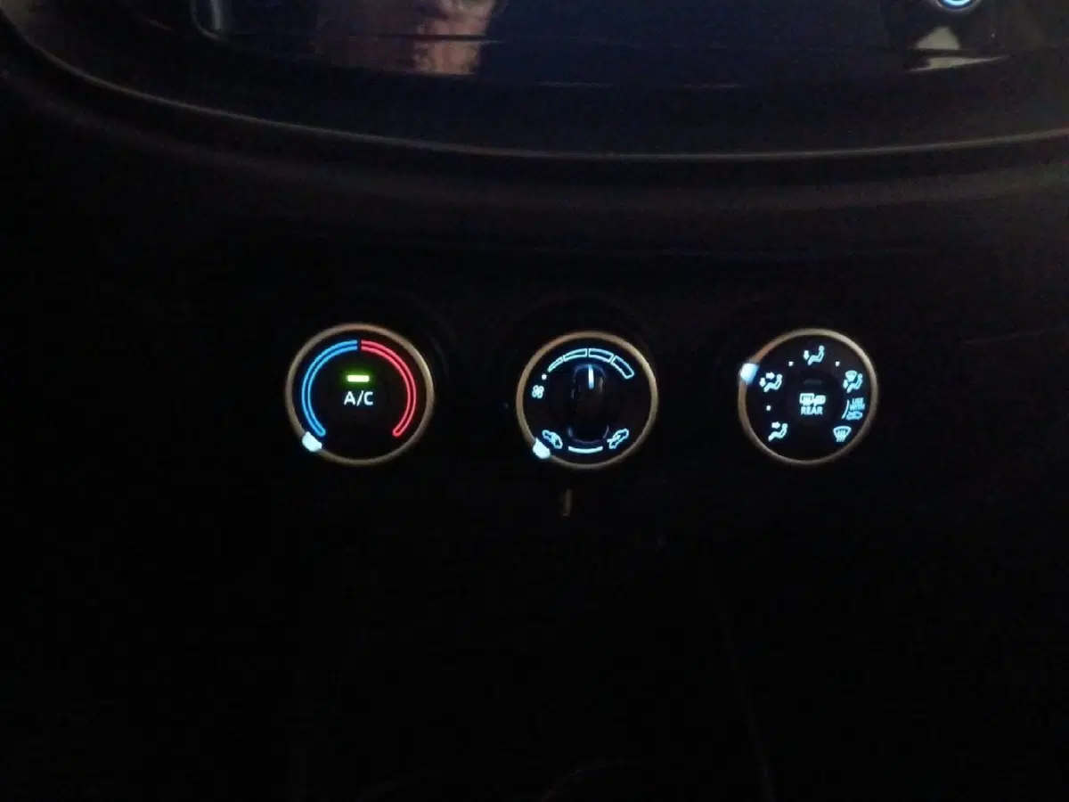 Toyota Aygo X usata a Milano (11)