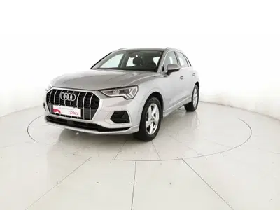 Audi Q3 35 1.5 tfsi Business Advanced s-tronic del 2025 usata a San Salvo