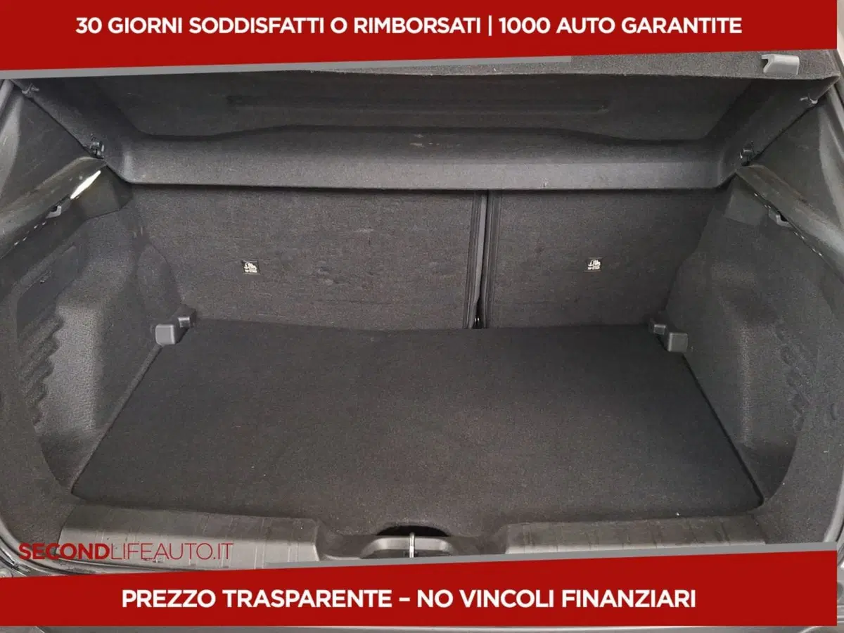 Jeep Avenger usata a Roma (15)