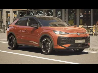 Volkswagen T-Roc 1.5 etsi R-Line 150cv dsg nuova a Livorno