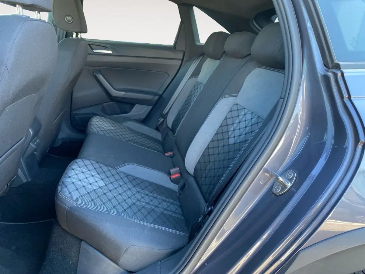 Volkswagen Taigo usata a Bologna (13)