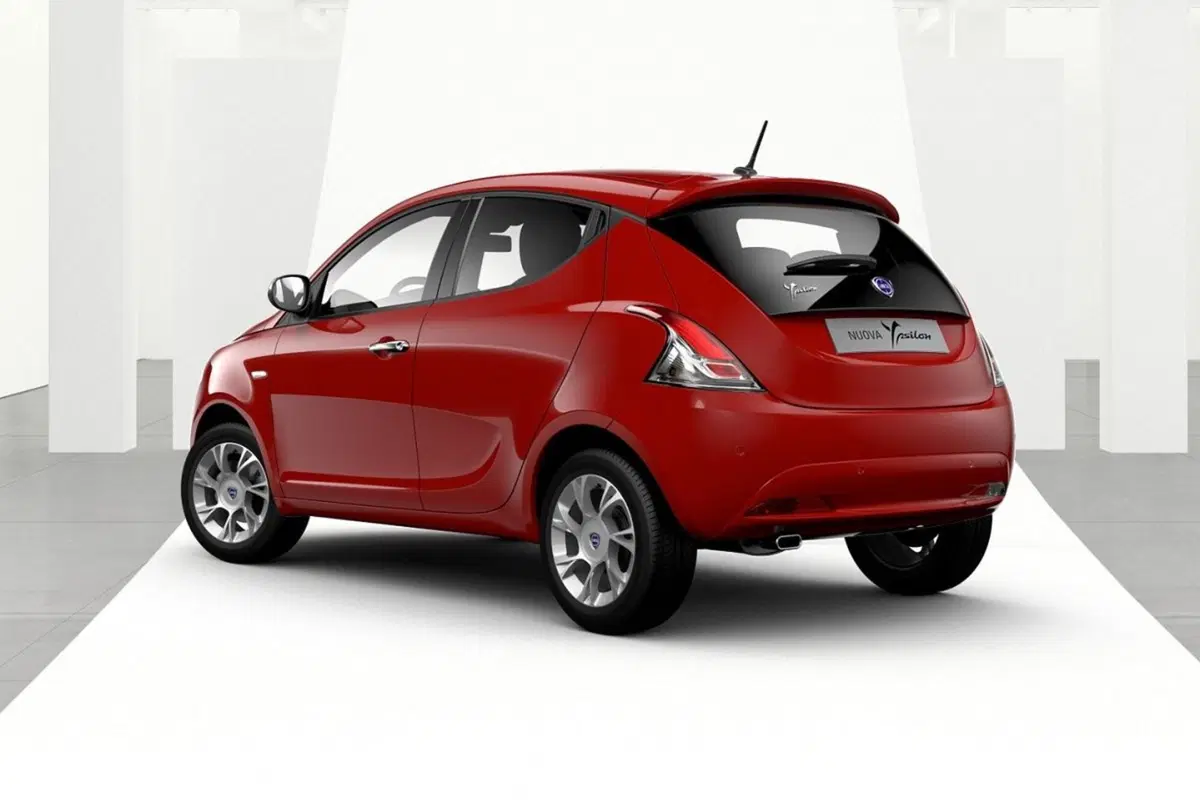 Lancia Ypsilon usata a Parma (7)