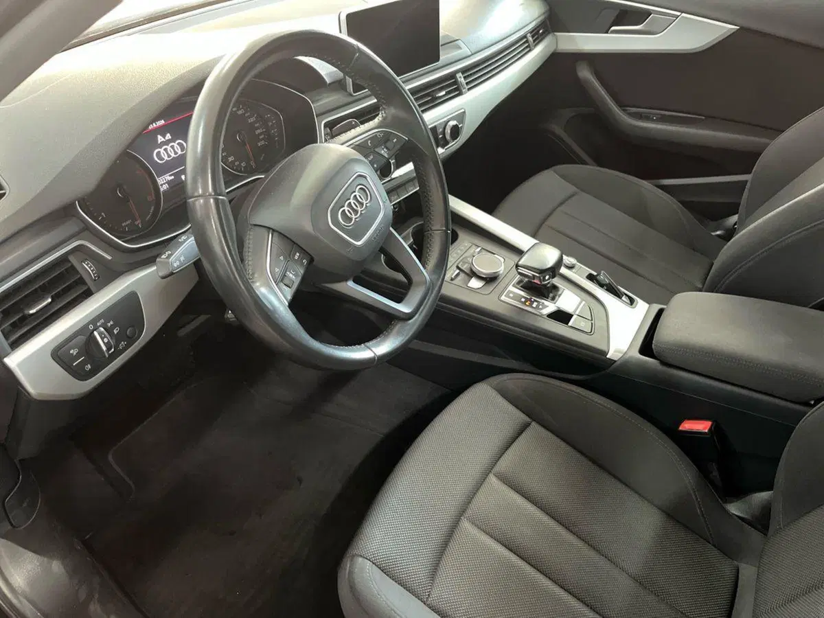 Audi A4 Avant usata a Bari (10)