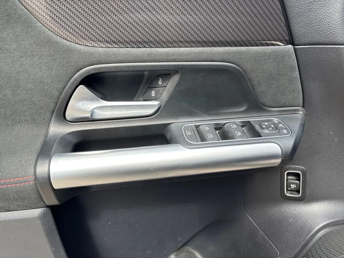 Mercedes-Benz GLA SUV usata a Pescara (12)