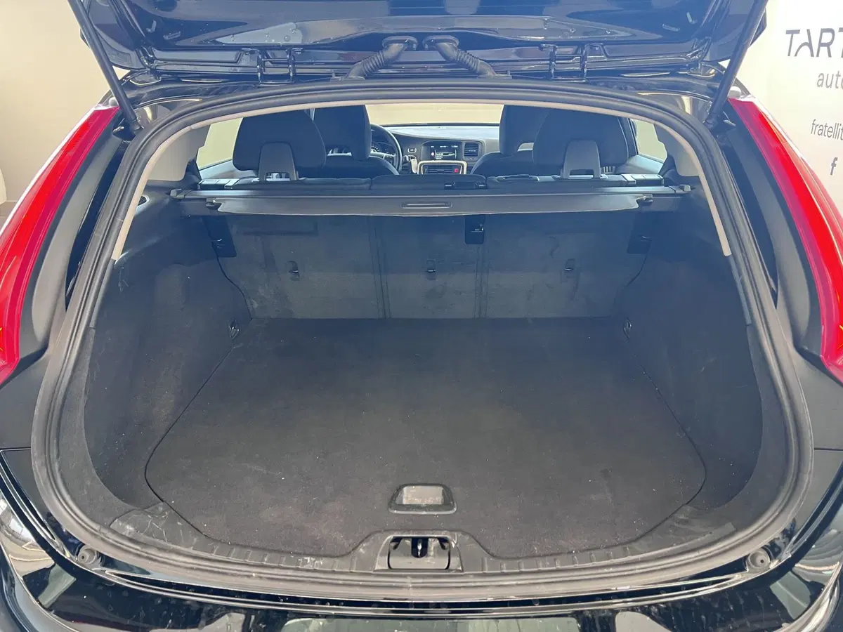 Volvo V60 Cross Country usata a Bari (11)
