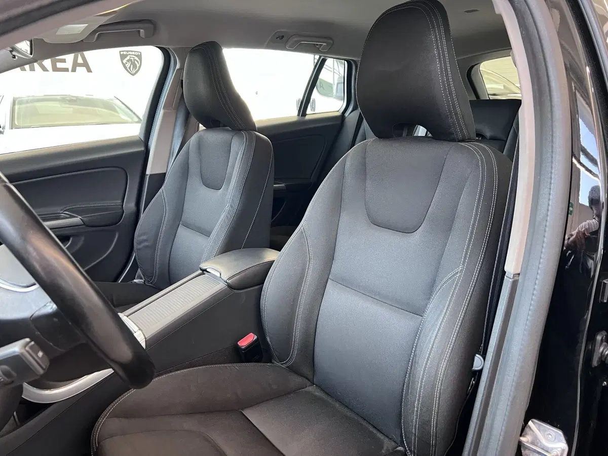 Volvo V60 Cross Country usata a Bari (15)