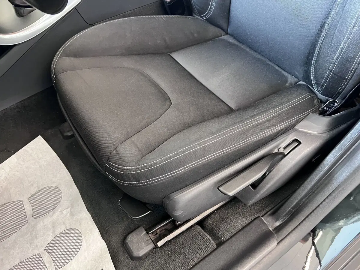 Volvo V60 Cross Country usata a Bari (16)