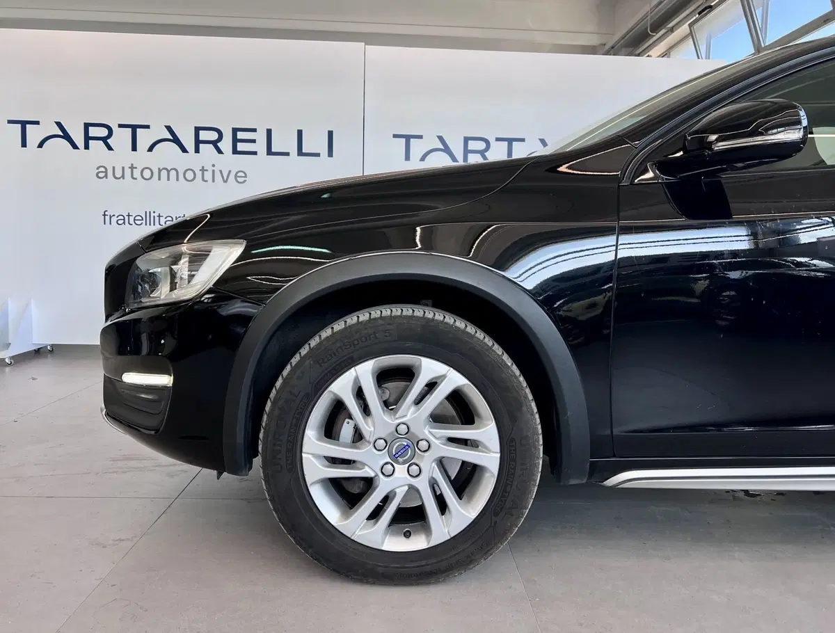 Volvo V60 Cross Country usata a Bari (4)