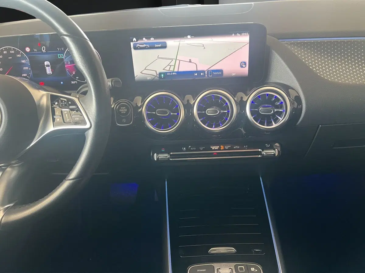 Mercedes-Benz GLA SUV usata a Cosenza (16)
