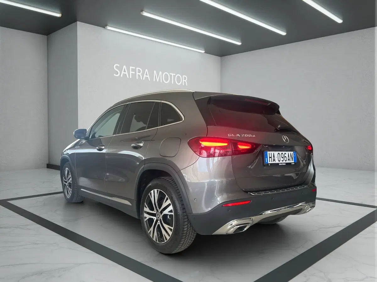 Mercedes-Benz GLA SUV usata a Cosenza (4)