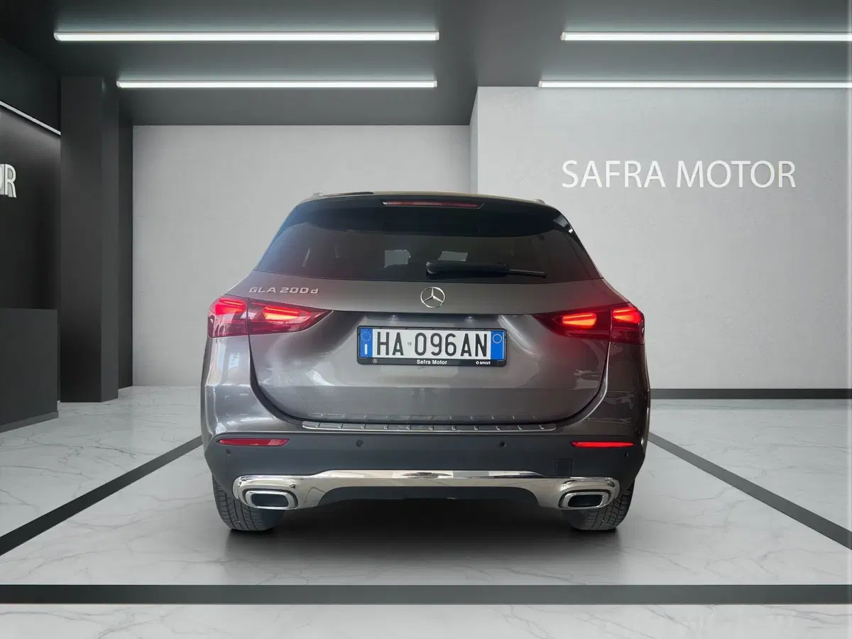 Mercedes-Benz GLA SUV usata a Cosenza (5)