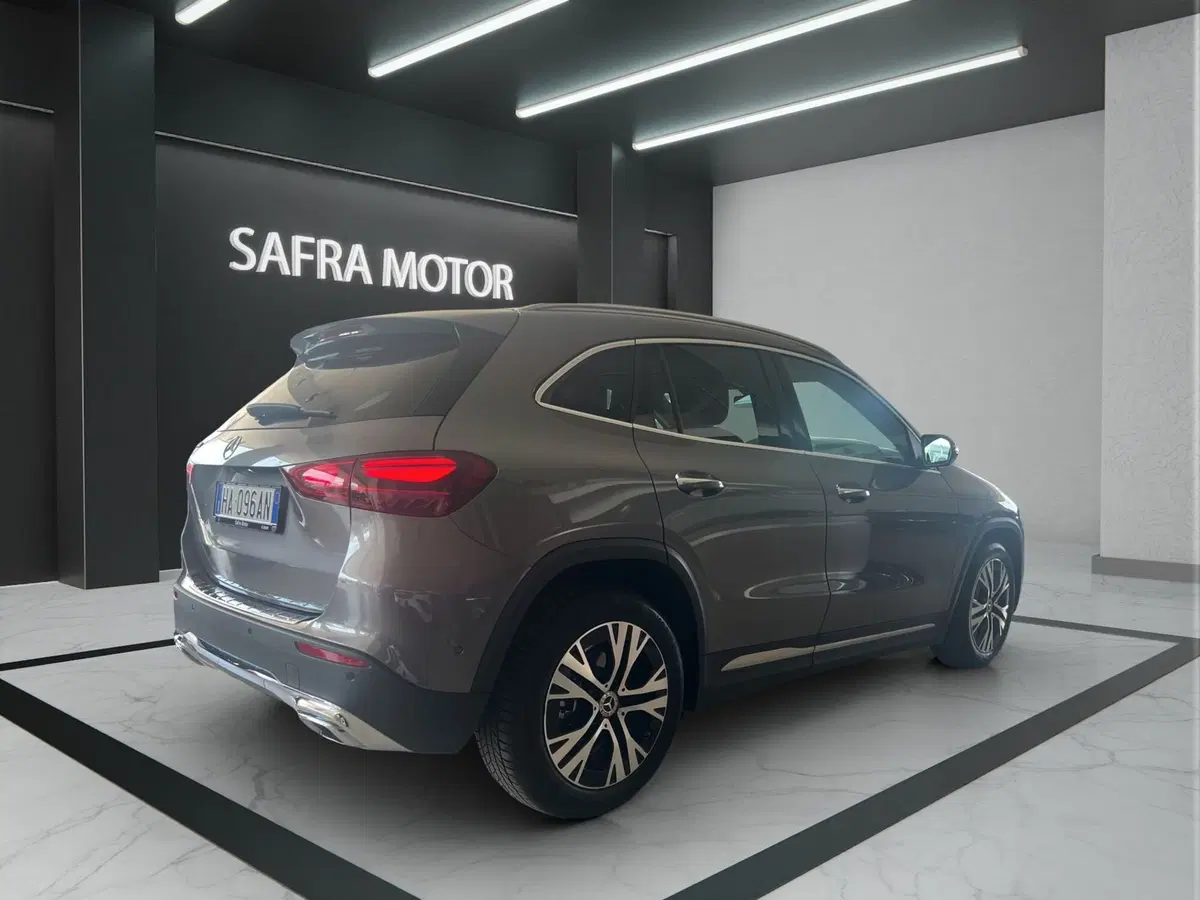 Mercedes-Benz GLA SUV usata a Cosenza (6)