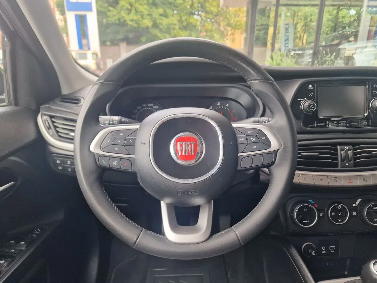 Fiat Tipo usata a Milano (10)