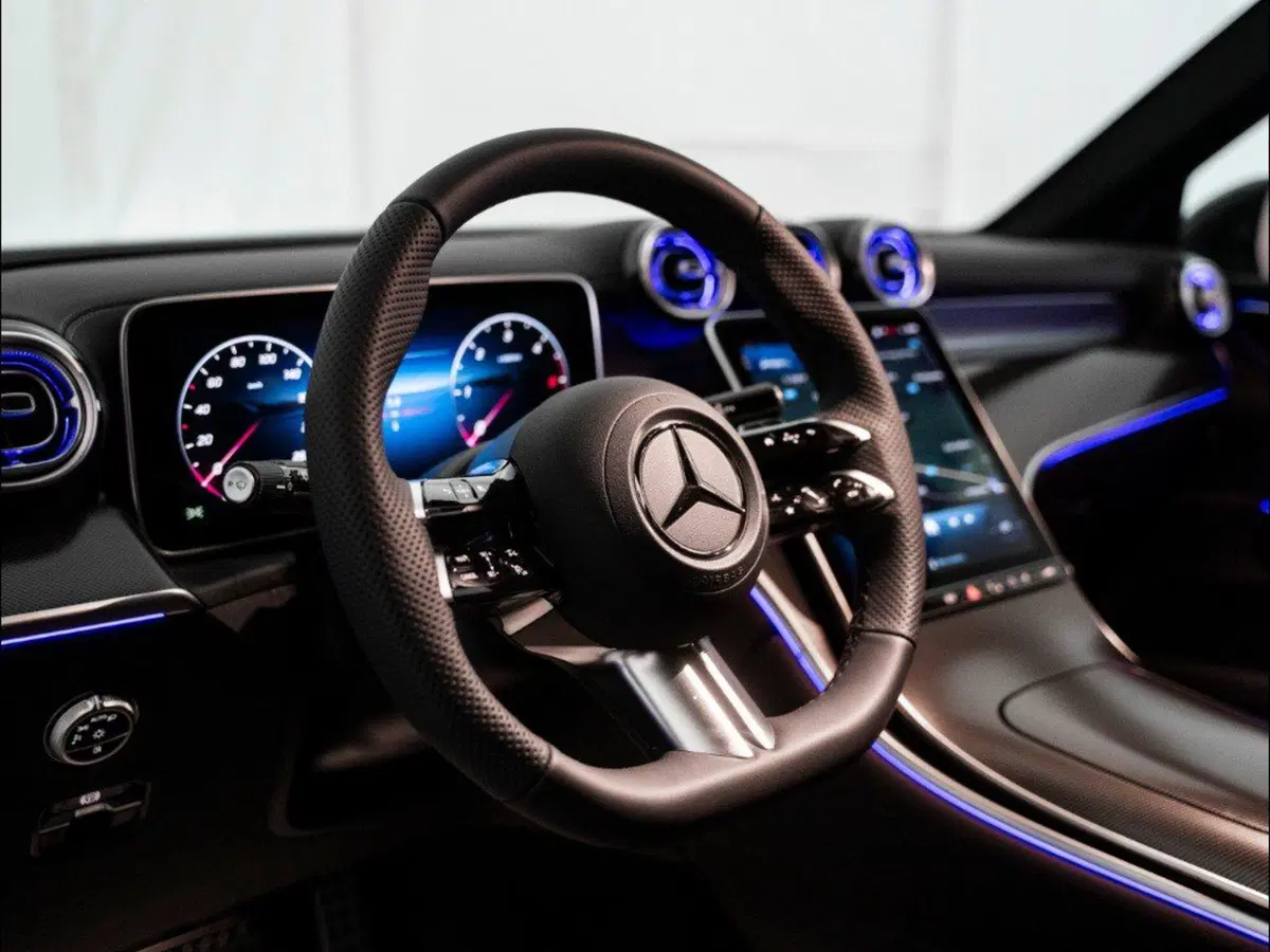 Mercedes-Benz GLC SUV nuova a Rimini (13)