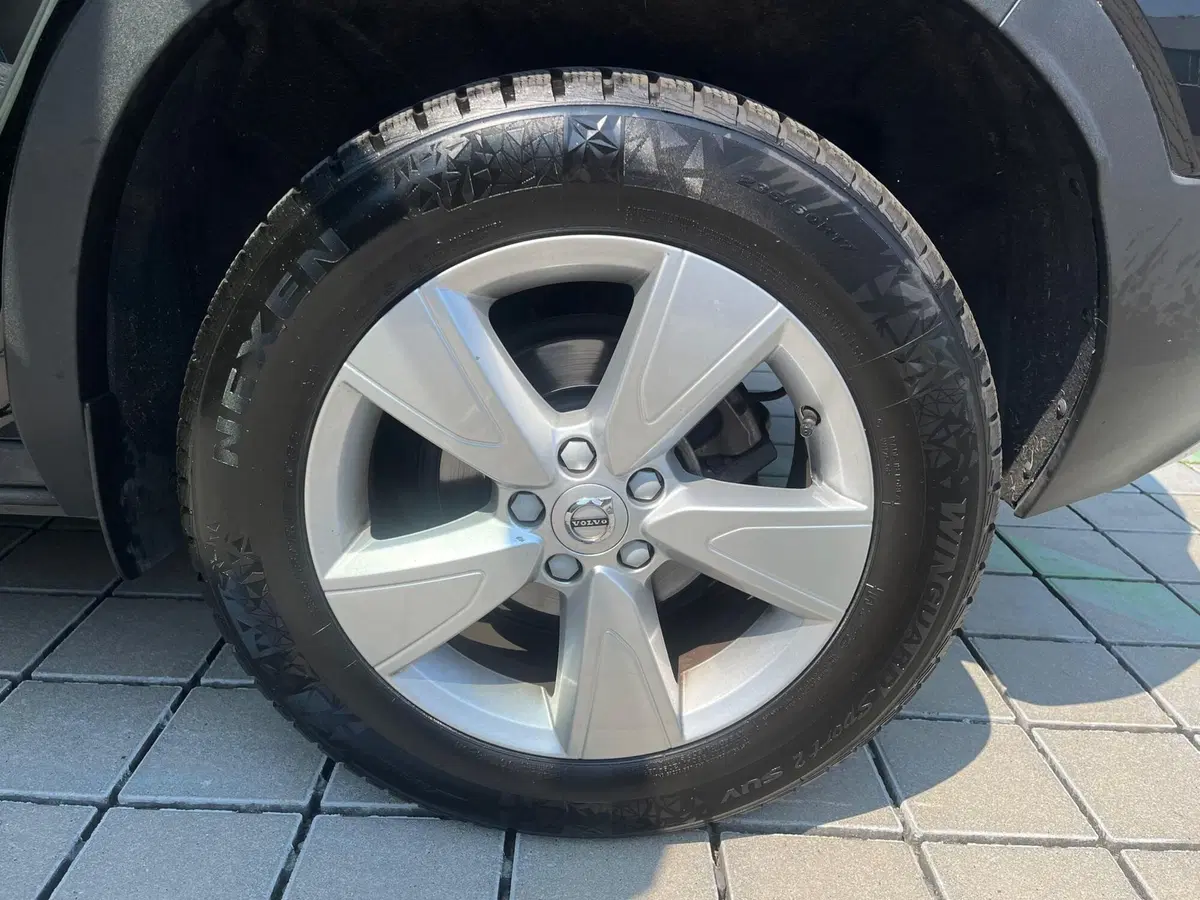 Volvo XC40 usata a Como (10)