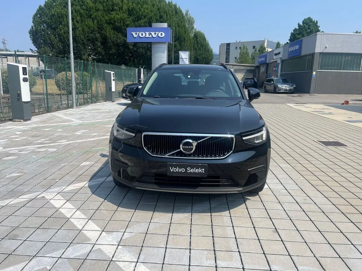Volvo XC40 usata a Como (2)