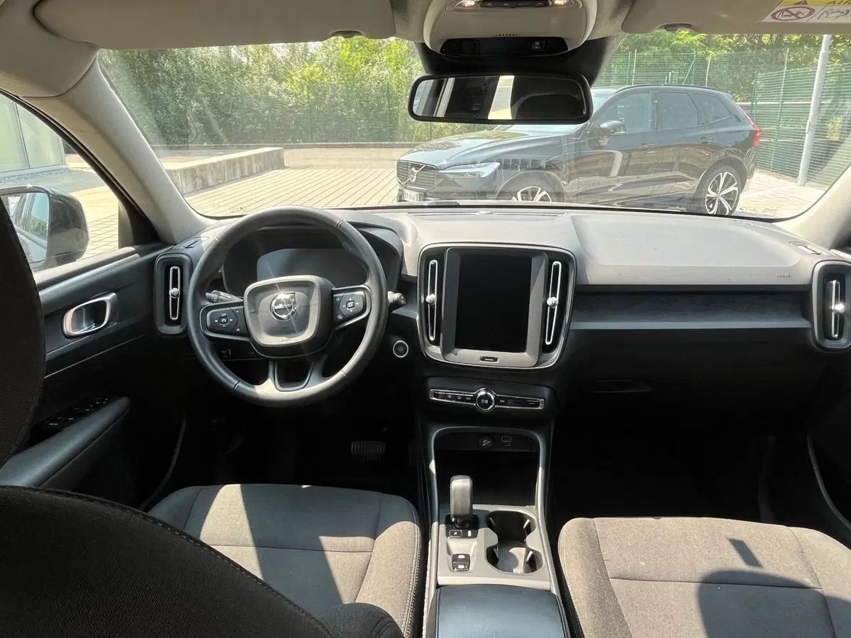 Volvo XC40 usata a Como (7)