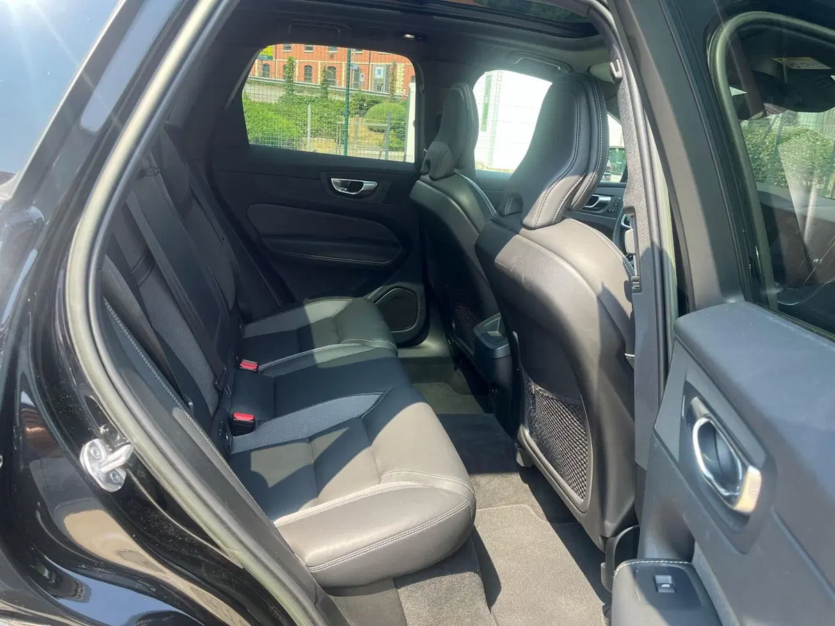 Volvo XC60 usata a Como (10)