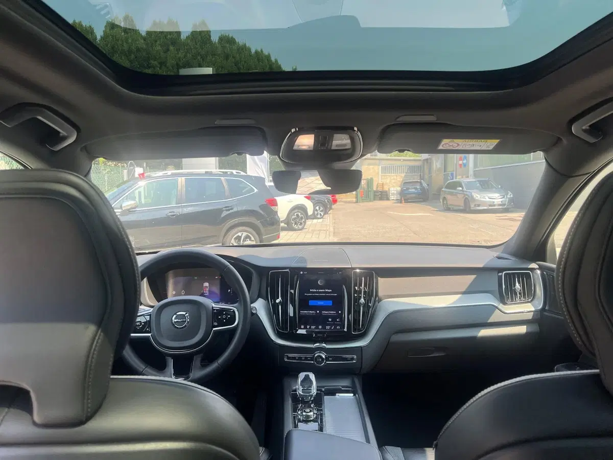 Volvo XC60 usata a Como (11)