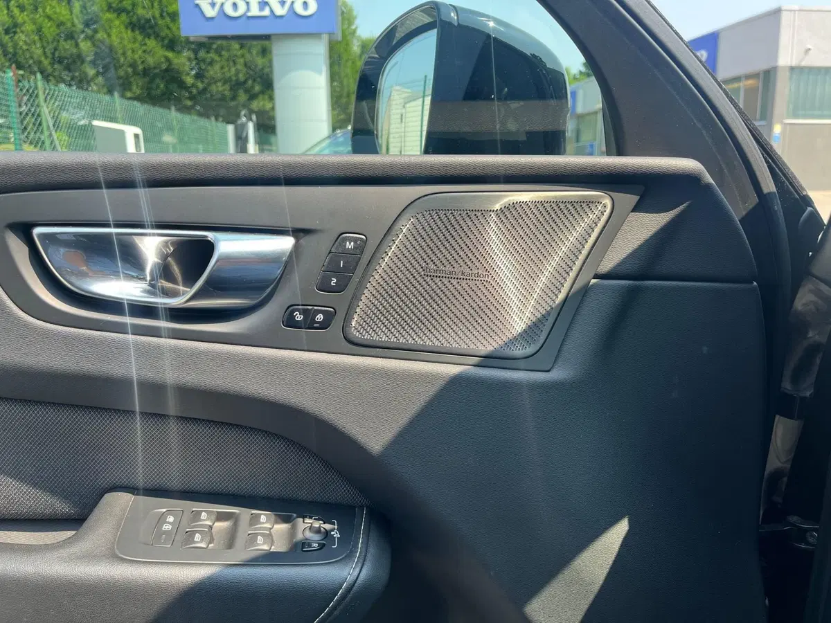 Volvo XC60 usata a Como (17)