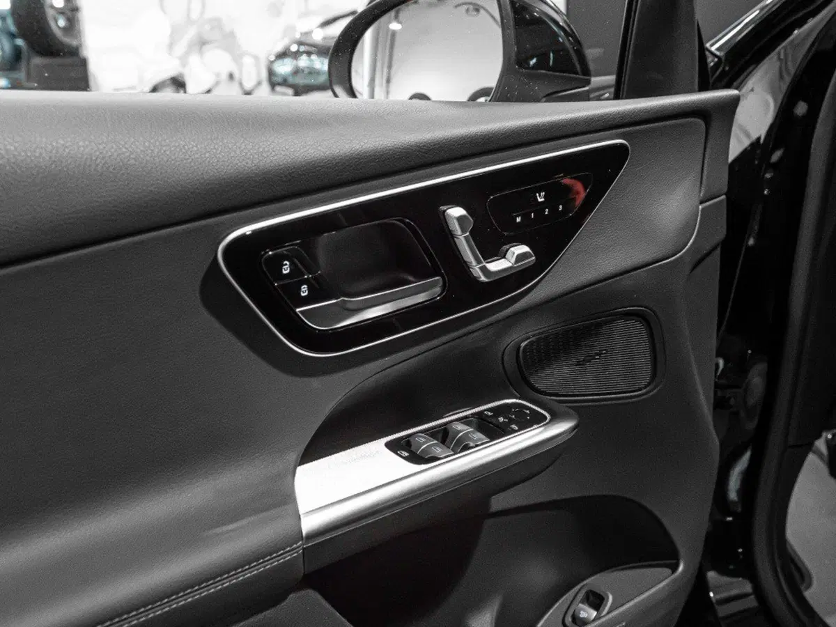 Mercedes-Benz GLC SUV nuova a Ancona (10)