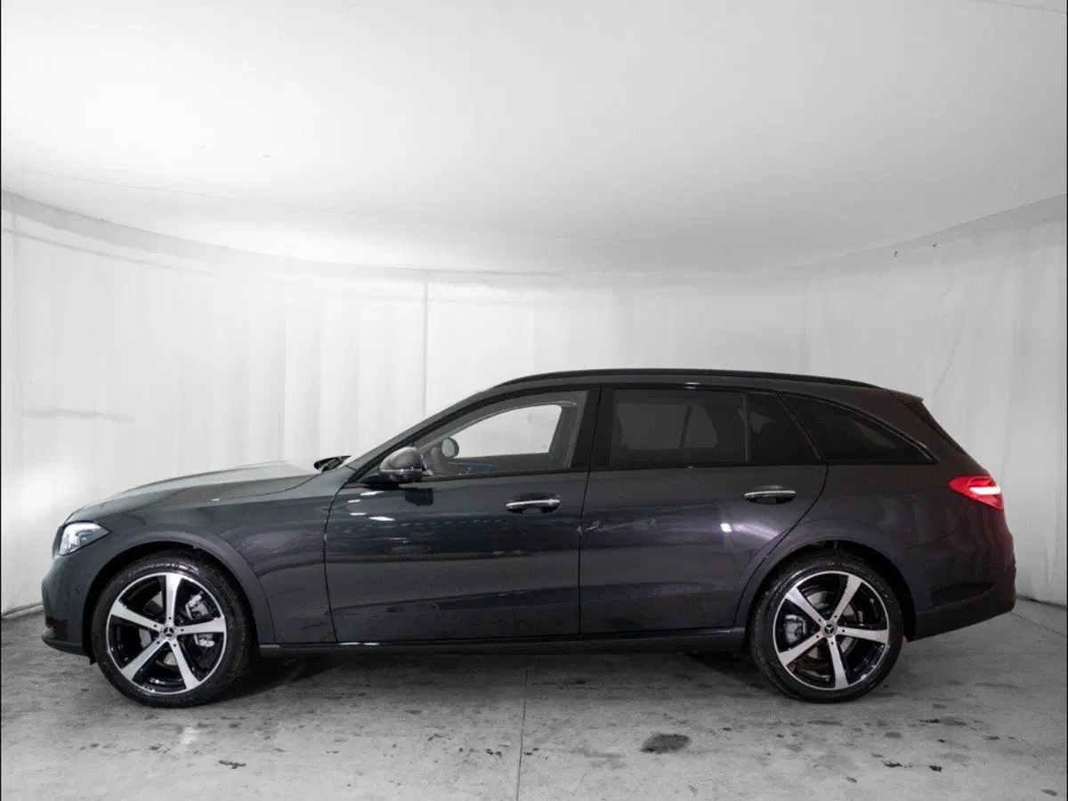 Mercedes-Benz Classe C Station Wagon nuova a Macerata (2)