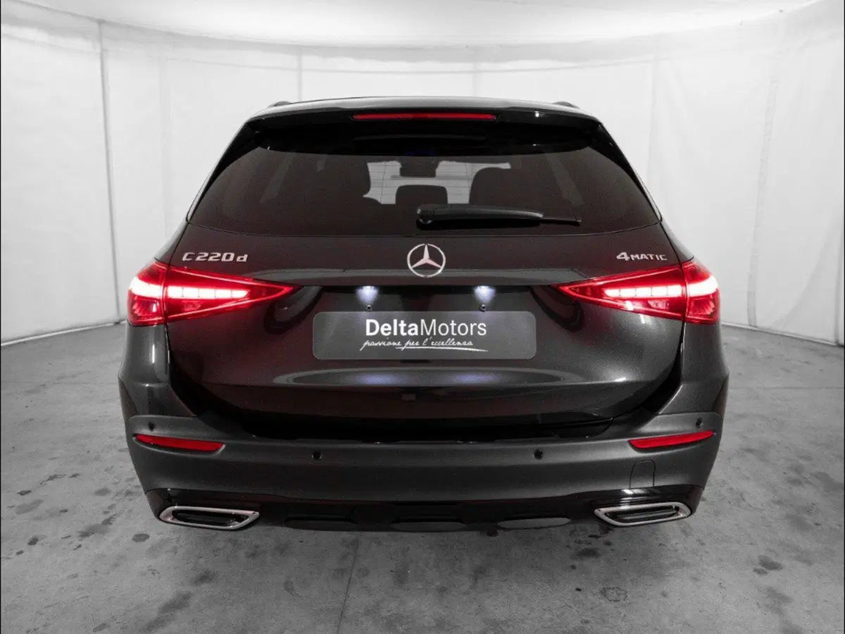 Mercedes-Benz Classe C Station Wagon nuova a Macerata (4)