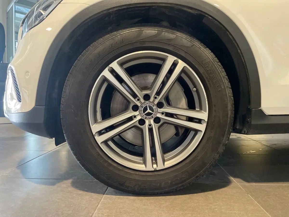 Mercedes-Benz GLC SUV usata a Ancona (8)