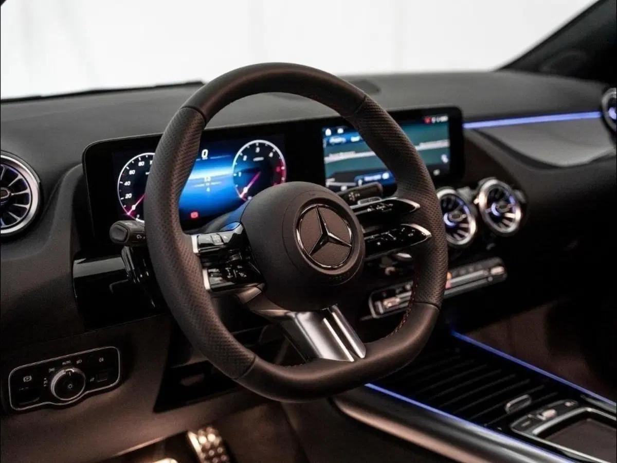 Mercedes-Benz GLA SUV nuova a Ancona (13)