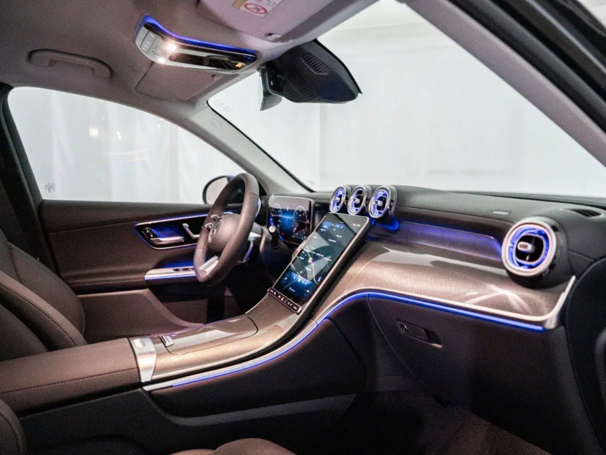 Mercedes-Benz GLC SUV nuova a Macerata (12)
