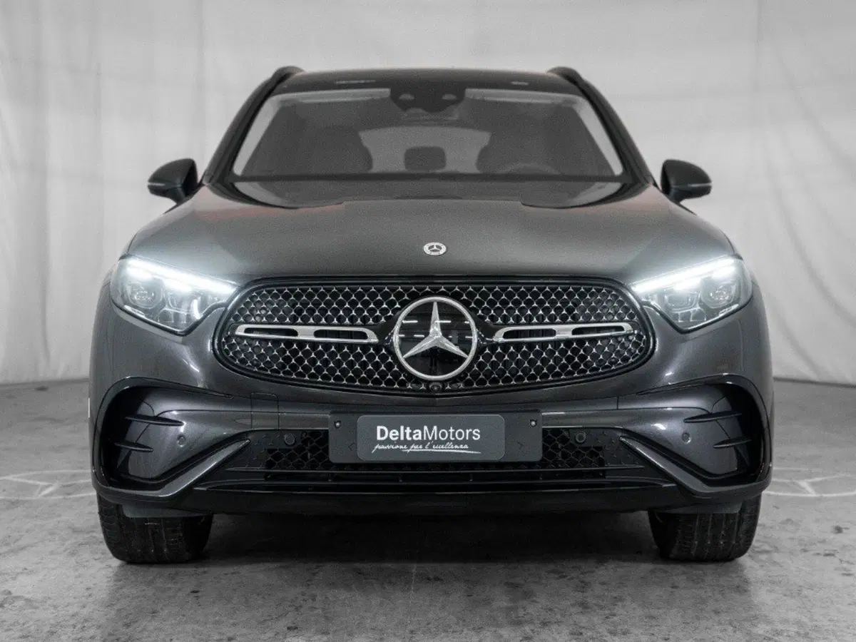 Mercedes-Benz GLC SUV nuova a Macerata (5)