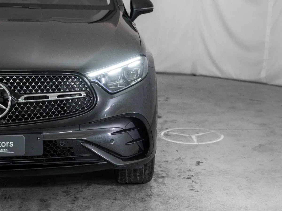 Mercedes-Benz GLC SUV nuova a Macerata (6)