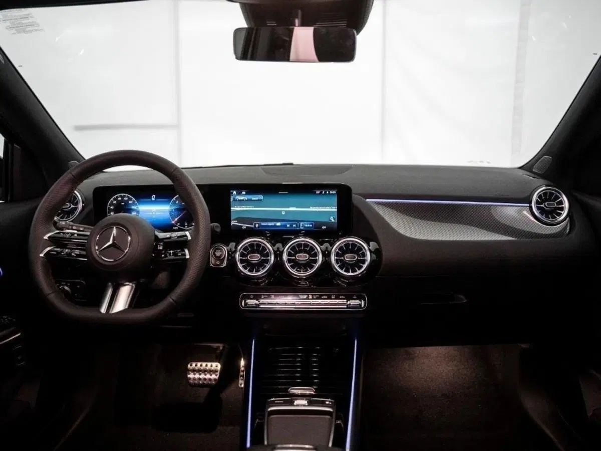 Mercedes-Benz GLA SUV nuova a Ancona (14)