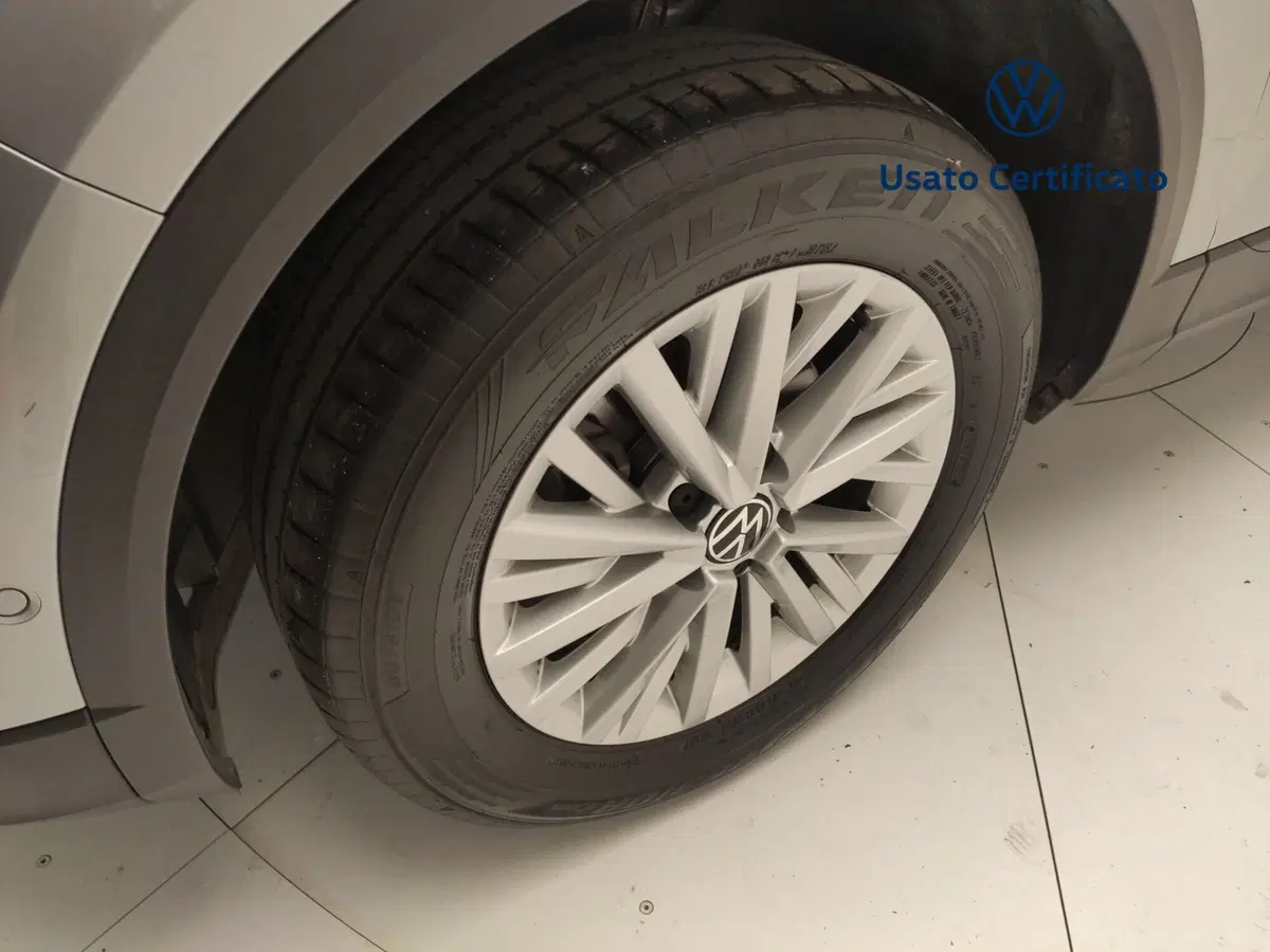 Volkswagen T-Roc usata a Avellino (9)