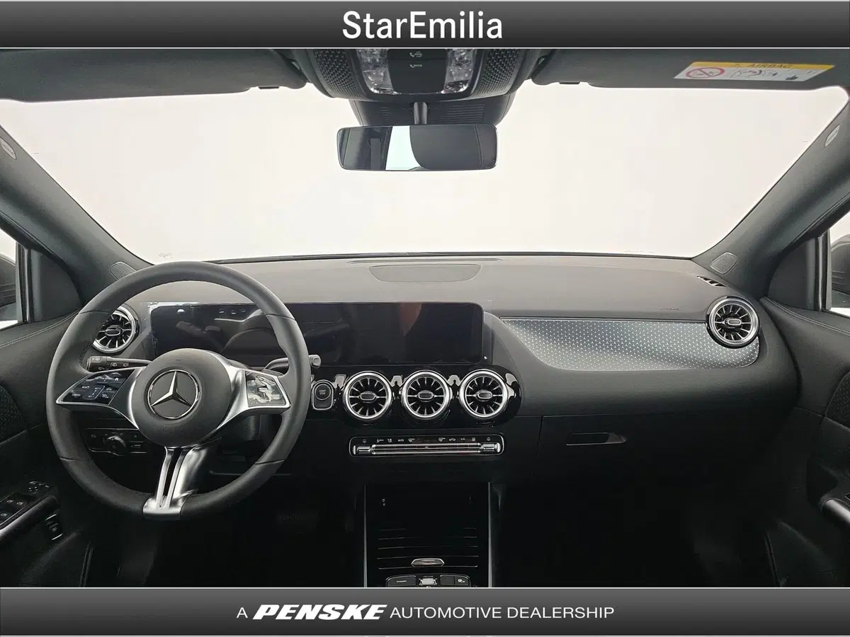 Mercedes-Benz EQA nuova a Bologna (9)