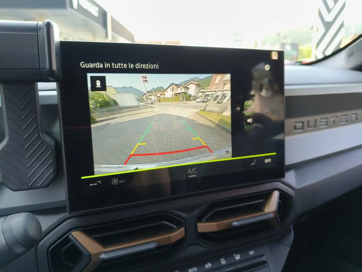Dacia Duster nuova a Brescia (17)
