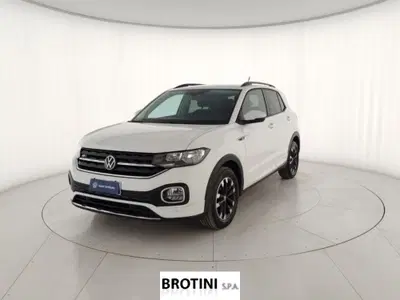 Volkswagen T-Cross 1.0 TSI 110 CV Sport del 2023 usata a Massa