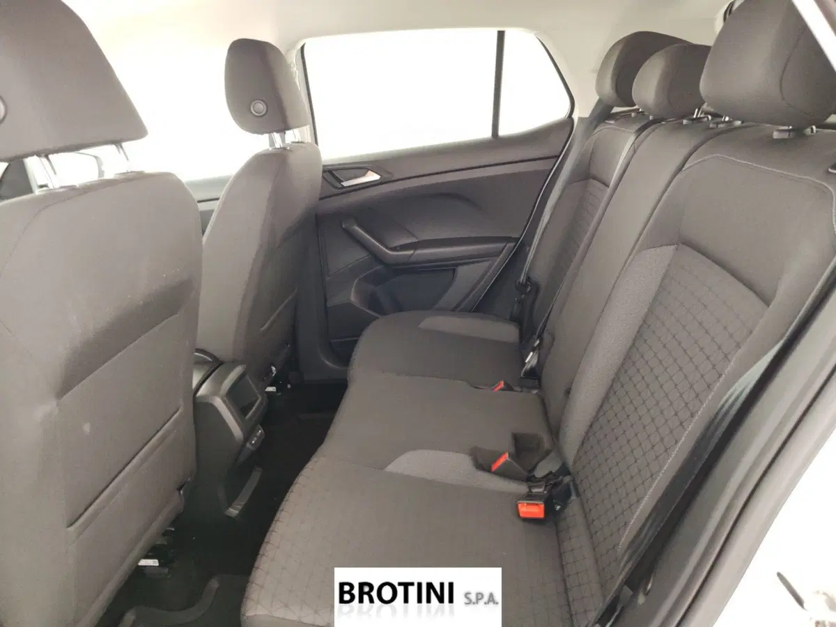 Volkswagen T-Cross usata a Massa-Carrara (10)